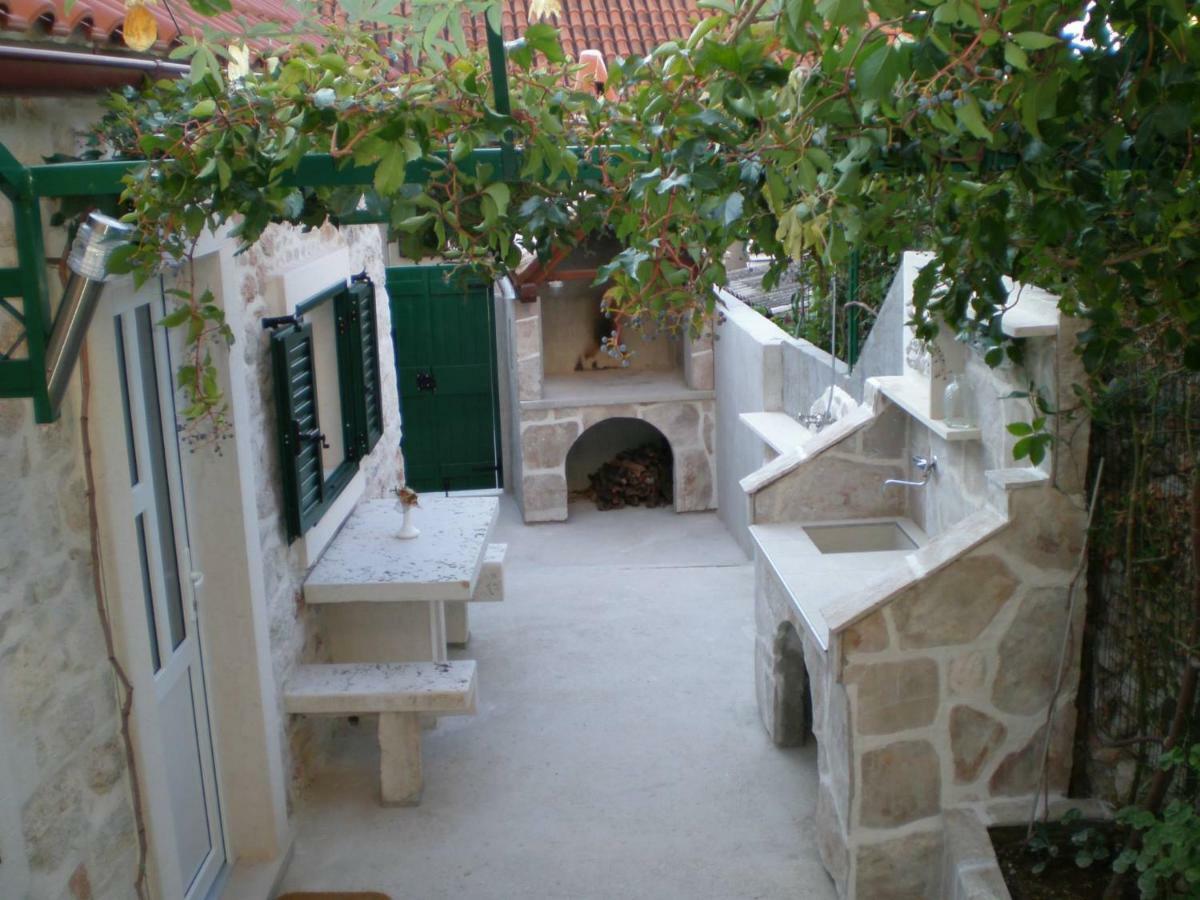 Apartment Menego A2 Bol-Center, Croatia Εξωτερικό φωτογραφία